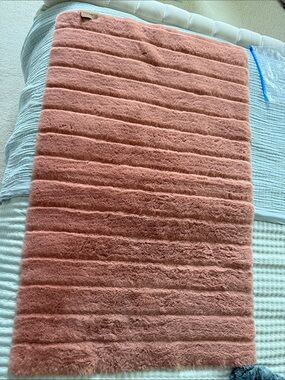 Koolaburra Plush Coral Pink Faux Fur Throw